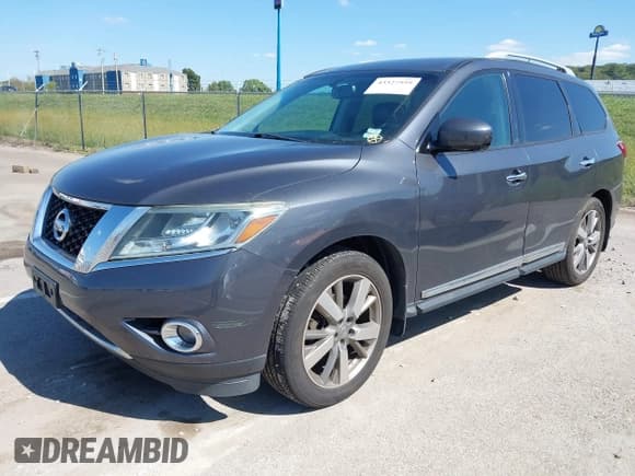 ✅ 2014 Nissan Pathfinder S • VIN: 5N1AR2MMXEC644402 • Lot: 43327559. Listed on IAAI with 197,721 mi. Free auction sales archive from the USA and detailed vehicle history report at DreamBid. Image 2.