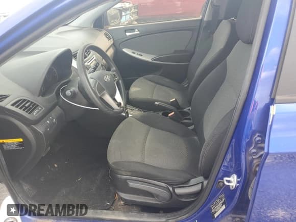 ✅ 2013 Hyundai Accent GS • VIN: KMHCT5AE5DU126652 • Лот: 77005104. Опубликован ранее на Copart с пробегом 56 528 миль. Бесплатный доступ к архиву аукционных продаж из США и подробный отчёт об истории автомобиля на DreamBid. Изображение 8.