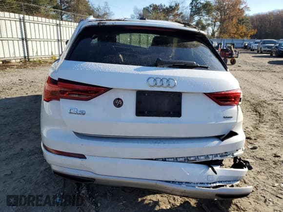 ✅ 2021 Audi Q3 Premium • VIN: WA1AUCF38M1063286 • Lot: 93543455. Listed on Copart with 90,322 mi. Free auction sales archive from the USA and detailed vehicle history report at DreamBid. Image 6.