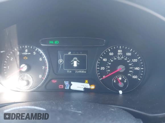 ✅ 2017 Kia Sorento L • VIN: 5XYPG4A32HG264742 • Lot: 43589540. Wystawiony na IAAI z przebiegiem 214 908 mil. Bezpłatny archiwum sprzedaży aukcyjnych z USA i szczegółowy raport historii pojazdu na DreamBid. Zdjęcie 7.