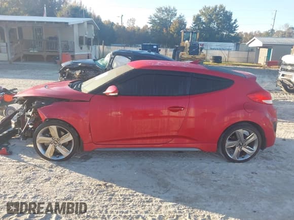 ✅ 2013 Hyundai Veloster Turbo • VIN: KMHTC6AE1DU174106 • Lot: 43497748. Listed on IAAI with 117,365 mi. Free auction sales archive from the USA and detailed vehicle history report at DreamBid. Image 14.
