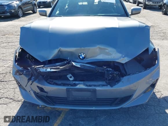 ✅ 2023 BMW 3 Series 330i • VIN: 3MW69FF02P8C98350 • Lot: 43024209. Wystawiony na IAAI z przebiegiem 10 732 mil. Bezpłatny archiwum sprzedaży aukcyjnych z USA i szczegółowy raport historii pojazdu na DreamBid. Zdjęcie 17.