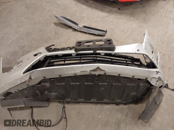 ✅ 2020 Cadillac CT6 Luxury • VIN: 1G6KB5RS1LU106042 • Лот: 42281017. Опубликован ранее на IAAI с пробегом 33 099 миль. Бесплатный доступ к архиву аукционных продаж из США и подробный отчёт об истории автомобиля на DreamBid. Изображение 18.