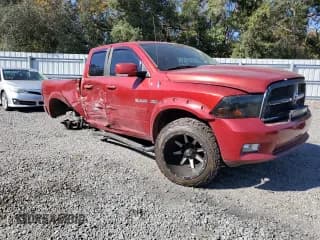 ✅ 2009 Dodge 1500 SLT • VIN: 1D3HV18T39S708440 • Lot: 82810064. Wystawiony na Copart z przebiegiem 173 792 mil. Bezpłatny archiwum sprzedaży aukcyjnych z USA i szczegółowy raport historii pojazdu na DreamBid. Zdjęcie 4.
