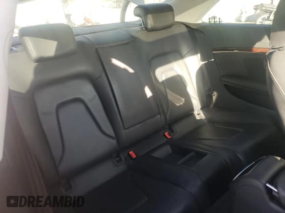 ✅ 2010 Audi A5 Premium • VIN: WAUGFAFR6AA035109 • Lot: 83441014. Listed on Copart with 155,309 mi. Free auction sales archive from the USA and detailed vehicle history report at DreamBid. Image 11.