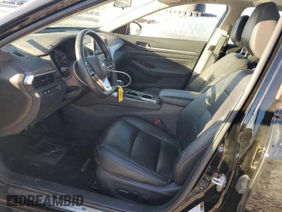 ✅ 2021 Nissan Altima SL • VIN: 1N4BL4EVXMN365702 • Lot: 82710105. Listed on Copart with 60,906 mi. Free auction sales archive from the USA and detailed vehicle history report at DreamBid. Image 7.