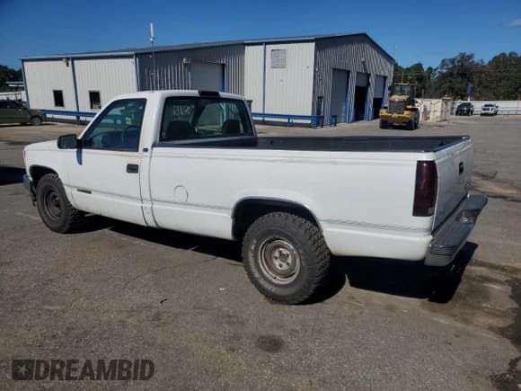 ✅ 1995 GMC Sierra 1500 • VIN: 1GTEC14H0SZ552129 • Лот: 92077455. Опубликован ранее на Copart с пробегом 129 670 миль. Бесплатный доступ к архиву аукционных продаж из США и подробный отчёт об истории автомобиля на DreamBid. Изображение 2.