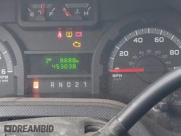 ✅ 2011 Ford Econoline Cargo Commercial • VIN: 1FTNE1EWXBDA27728 • Лот: 43783543. Опубликован ранее на IAAI с пробегом 453 038 миль. Бесплатный доступ к архиву аукционных продаж из США и подробный отчёт об истории автомобиля на DreamBid. Изображение 7.