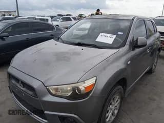 ✅ 2011 Mitsubishi Outlander ES • VIN: JA4AP3AU5BZ003102 • Лот: 43784748. Опубликован ранее на IAAI с пробегом 183 481 миль. Бесплатный доступ к архиву аукционных продаж из США и подробный отчёт об истории автомобиля на DreamBid. Изображение 2.