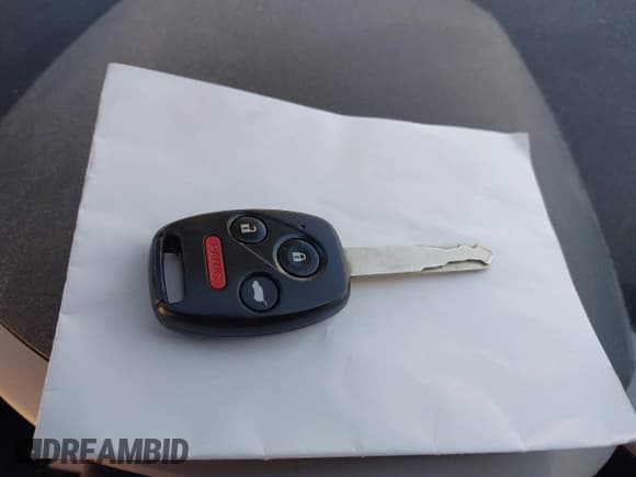 ✅ 2011 Honda Pilot LX • VIN: 5FNYF3H21BB045140 • Lot: 43669237. Listed on IAAI with 274,102 mi. Free auction sales archive from the USA and detailed vehicle history report at DreamBid. Image 11.