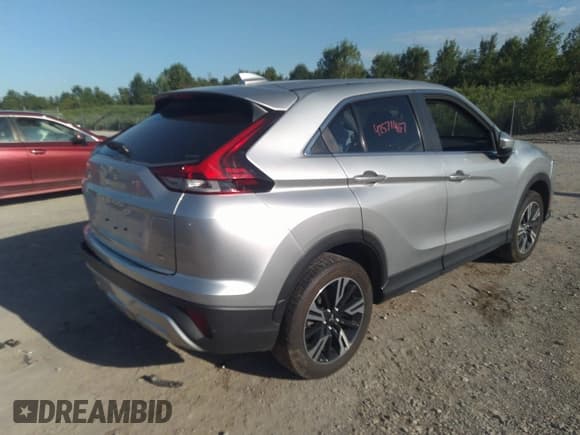✅ 2024 Mitsubishi Eclipse Cross SE • VIN: JA4ATWAA9RZ062098 • Лот: 42571467. Опубликован ранее на IAAI с пробегом 23 228 миль. Бесплатный доступ к архиву аукционных продаж из США и подробный отчёт об истории автомобиля на DreamBid. Изображение 4.