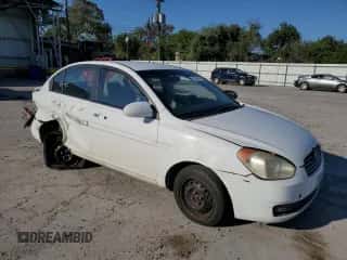 2006 Hyundai Accent GLS z VIN KMHCN46C36U009585, wystawiony jako Copart lot #74067284 z przebiegiem 140 696 mil mil oraz Nie do naprawy • Non repairable. Historia ofert i sprzedaży dostępna na DreamBid. Obrazek 4.