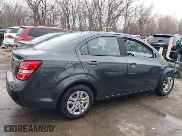 2017 Chevrolet Sonic LS с VIN 1G1JA5SH0H4139995, выставлен на аукционе IAAI как лот 41697859 с пробегом 132 018 миль миль и . История ставок и продаж доступна на DreamBid. Изображение 14.
