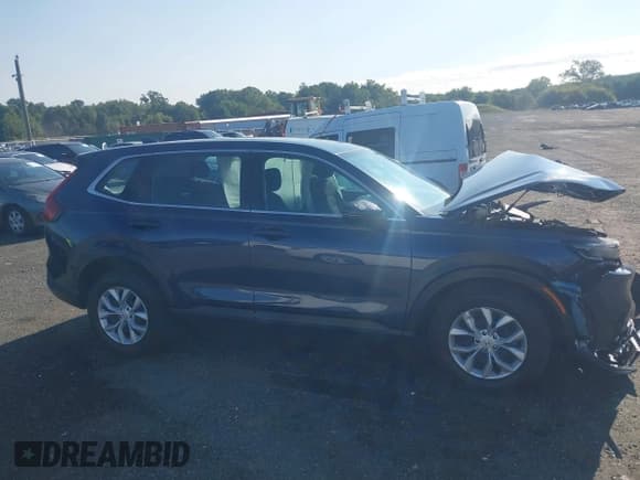 ✅ 2024 Honda CR-V LX • VIN: 2HKRS4H21RH423264 • Lot: 43174412. Wystawiony na IAAI z przebiegiem 23 886 mil. Bezpłatny archiwum sprzedaży aukcyjnych z USA i szczegółowy raport historii pojazdu na DreamBid. Zdjęcie 14.