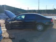 ✅ 2015 Volkswagen Passat S • VIN: 1VWAT7A34FC044696 • Lot: 41578529. Wystawiony na IAAI z przebiegiem 98 856 mil. Bezpłatny archiwum sprzedaży aukcyjnych z USA i szczegółowy raport historii pojazdu na DreamBid. Zdjęcie 14.