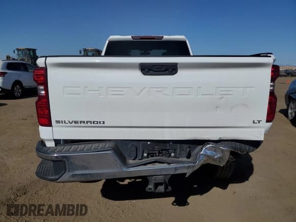 ✅ 2022 Chevrolet Silverado 2500HD LT • VIN: 1GC2YNE73NF121257 • Лот: 50708444. Опубликован ранее на Copart с пробегом 21 135 миль. Бесплатный доступ к архиву аукционных продаж из США и подробный отчёт об истории автомобиля на DreamBid. Изображение 6.