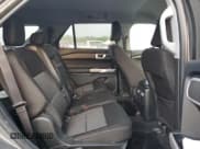 ✅ 2022 Ford Explorer XLT • VIN: 1FMSK7DHXNGA20715 • Lot: 51920425. Wystawiony na Copart z przebiegiem 63 086 mil. Bezpłatny archiwum sprzedaży aukcyjnych z USA i szczegółowy raport historii pojazdu na DreamBid. Zdjęcie 11.