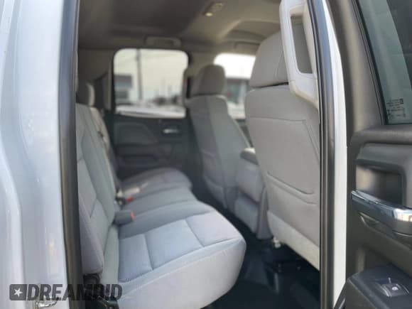 ✅ 2018 Chevrolet Silverado 1500 LS • VIN: 1GCVKNEC3JZ291106 • Лот: 51890473. Опубликован ранее на Copart с пробегом 139 383 миль. Бесплатный доступ к архиву аукционных продаж из США и подробный отчёт об истории автомобиля на DreamBid. Изображение 6.