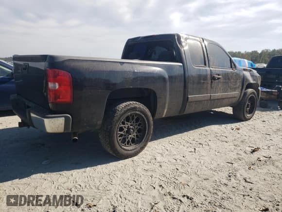 ✅ 2007 Chevrolet Silverado 1500 1LT • VIN: 2GCEC19J371708045 • Lot: 75352034. Listed on Copart with 211,978 mi. Free auction sales archive from the USA and detailed vehicle history report at DreamBid. Image 3.
