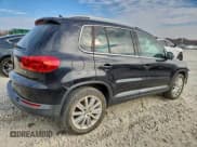 ✅ 2014 Volkswagen Tiguan S • VIN: WVGAV3AX0EW612542 • Lot: 93687315. Wystawiony na Copart z przebiegiem 118 692 mil. Bezpłatny archiwum sprzedaży aukcyjnych z USA i szczegółowy raport historii pojazdu na DreamBid. Zdjęcie 3.