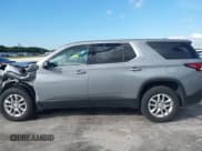 ✅ 2023 Chevrolet Traverse LS • VIN: 1GNERFKW9PJ103686 • Lot: 43548029. Wystawiony na IAAI z przebiegiem 16 853 mil. Bezpłatny archiwum sprzedaży aukcyjnych z USA i szczegółowy raport historii pojazdu na DreamBid. Zdjęcie 14.