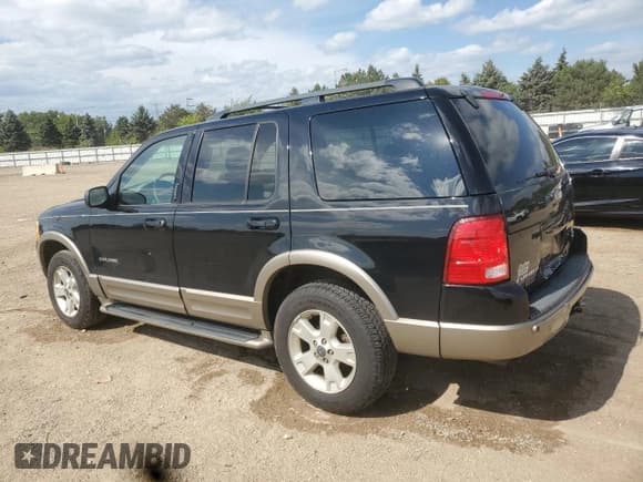 ✅ 2004 Ford Explorer Eddie Bauer • VIN: 1FMZU74W44UA02749 • Lot: 71085515. Wystawiony na Copart z przebiegiem 88 963 mil. Bezpłatny archiwum sprzedaży aukcyjnych z USA i szczegółowy raport historii pojazdu na DreamBid. Zdjęcie 2.