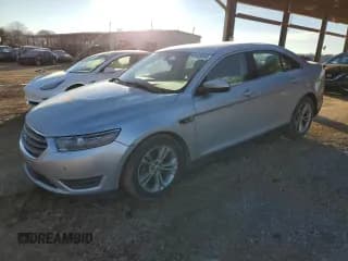 ✅ 2016 Ford Taurus SEL • VIN: 1FAHP2E81GG118218 • Лот: 88355945. Опубликован ранее на Copart с пробегом 157 263 миль. Бесплатный доступ к архиву аукционных продаж из США и подробный отчёт об истории автомобиля на DreamBid. Изображение 1.