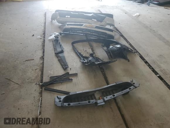 ✅ 2022 Chevrolet Silverado 1500 LT • VIN: 2GCUDDED2N1504151 • Лот: 67246195. Опубликован ранее на Copart с пробегом 106 785 миль. Бесплатный доступ к архиву аукционных продаж из США и подробный отчёт об истории автомобиля на DreamBid. Изображение 12.