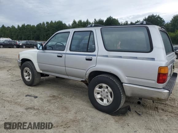 ✅ 1992 Toyota 4Runner • VIN: JT3VN39WXN8050367 • Lot: 73376374. Wystawiony na Copart z przebiegiem 132 772 mil. Bezpłatny archiwum sprzedaży aukcyjnych z USA i szczegółowy raport historii pojazdu na DreamBid. Zdjęcie 2.