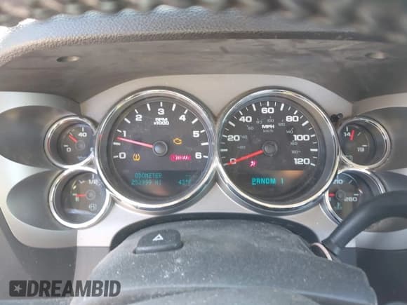 ✅ 2009 Chevrolet Silverado 2500HD LT • VIN: 1GCHK59K49E118311 • Lot: 42064487. Listed on IAAI with 255,000 mi. Free auction sales archive from the USA and detailed vehicle history report at DreamBid. Image 7.