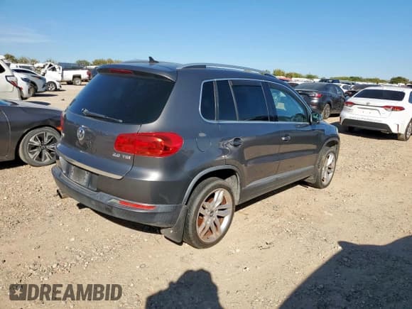 ✅ 2012 Volkswagen Tiguan S • VIN: WVGAV7AX4CW003829 • Lot: 92178235. Listed on Copart with Not provided. Free auction sales archive from the USA and detailed vehicle history report at DreamBid. Image 3.