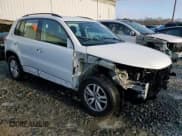 ✅ 2016 Volkswagen Tiguan SEL • VIN: WVGBV7AX0GW547500 • Lot: 84235004. Wystawiony na Copart z przebiegiem 76 679 mil. Bezpłatny archiwum sprzedaży aukcyjnych z USA i szczegółowy raport historii pojazdu na DreamBid. Zdjęcie 15.