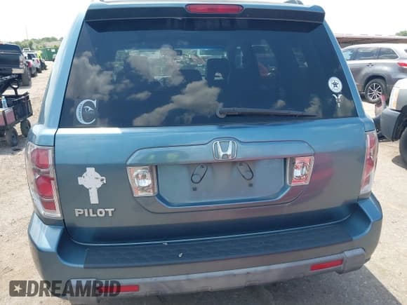 ✅ 2008 Honda Pilot EX-L • VIN: 5FNYF28588B015694 • Lot: 42853020. Listed on IAAI with 183,585 mi. Free auction sales archive from the USA and detailed vehicle history report at DreamBid. Image 16.