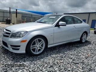 ✅ 2012 Mercedes-Benz C 350 • VIN: WDDGJ5HB1CF824093 • Лот: 65382695. Опубликован ранее на Copart с пробегом 94 045 миль. Бесплатный доступ к архиву аукционных продаж из США и подробный отчёт об истории автомобиля на DreamBid. Изображение 1.