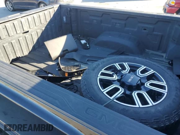 ✅ 2022 GMC Sierra 1500 • VIN: ME7702 • Лот: 77133414. Опубликован ранее на Copart с пробегом 40 336 миль. Бесплатный доступ к архиву аукционных продаж из США и подробный отчёт об истории автомобиля на DreamBid. Изображение 12.