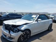 ✅ 2009 BMW 1 Series 128i • VIN: WBAUL73579VJ77120 • Lot: 42461028. Wystawiony na IAAI z przebiegiem 63 355 mil. Bezpłatny archiwum sprzedaży aukcyjnych z USA i szczegółowy raport historii pojazdu na DreamBid. Zdjęcie 6.