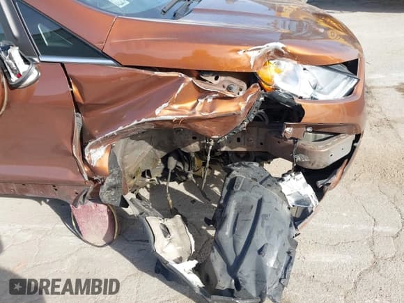 ✅ 2020 Ford EcoSport Titanium • VIN: MAJ6S3KL2LC350137 • Lot: 43351302. Wystawiony na IAAI z przebiegiem 84 270 mil. Bezpłatny archiwum sprzedaży aukcyjnych z USA i szczegółowy raport historii pojazdu na DreamBid. Zdjęcie 6.