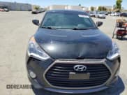 ✅ 2016 Hyundai Veloster Turbo • VIN: KMHTC6AE8GU281075 • Lot: 61605505. Wystawiony na Copart z przebiegiem 125 904 mil. Bezpłatny archiwum sprzedaży aukcyjnych z USA i szczegółowy raport historii pojazdu na DreamBid. Zdjęcie 5.