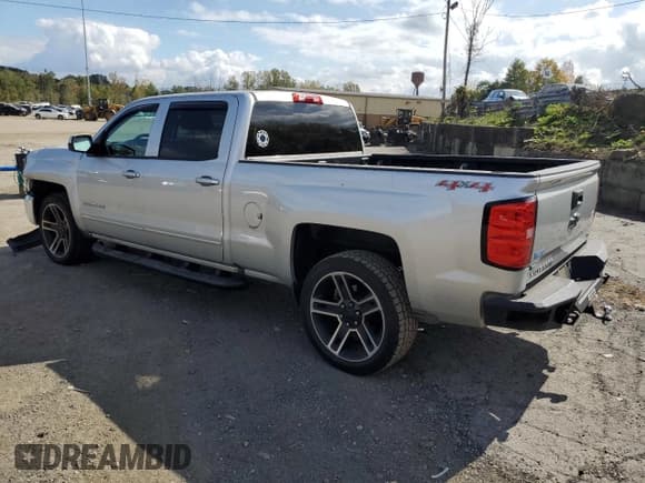 ✅ 2017 Chevrolet Silverado 1500 LT • VIN: 3GCUKREC9HG346588 • Lot: 73813114. Listed on Copart with 111,341 mi. Free auction sales archive from the USA and detailed vehicle history report at DreamBid. Image 2.