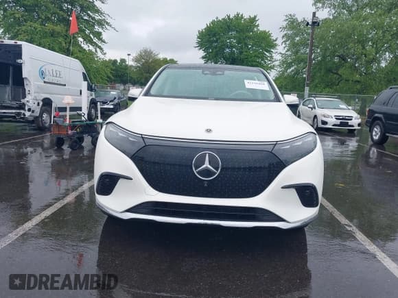 ✅ 2023 Mercedes-Benz EQS 450 • VIN: 4JGDM2EBXPA015987 • Lot: 42236468. Wystawiony na IAAI z przebiegiem 13 670 mil. Bezpłatny archiwum sprzedaży aukcyjnych z USA i szczegółowy raport historii pojazdu na DreamBid. Zdjęcie 12.