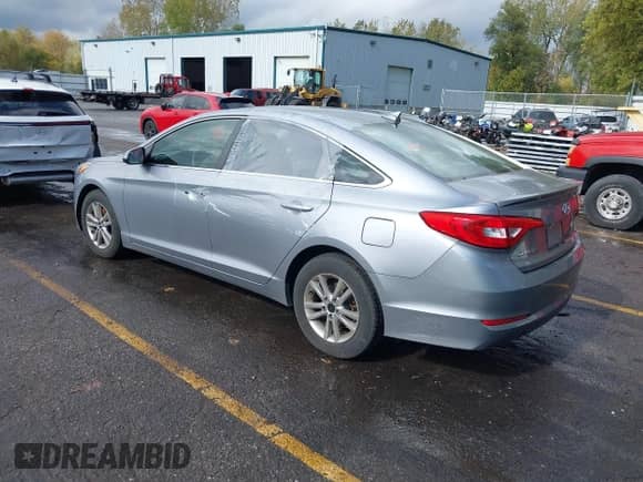✅ 2015 Hyundai Sonata SE • VIN: 5NPE24AF2FH150830 • Lot: 43489970. Listed on IAAI with 138,921 mi. Free auction sales archive from the USA and detailed vehicle history report at DreamBid. Image 3.