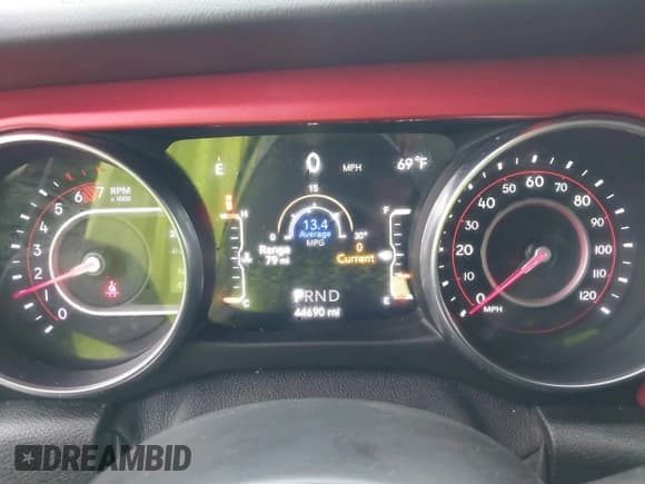 ✅ 2020 Jeep Wrangler Unlimited Rubicon • VIN: 1C4HJXFN7LW178825 • Lot: 40547745. Wystawiony na IAAI z przebiegiem 44 690 mil. Bezpłatny archiwum sprzedaży aukcyjnych z USA i szczegółowy raport historii pojazdu na DreamBid. Zdjęcie 7.