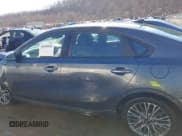 ✅ 2024 Kia Forte GT-Line • VIN: 3KPF54AD4RE831820 • Lot: 41638936. Wystawiony na IAAI z przebiegiem 6 568 mil. Bezpłatny archiwum sprzedaży aukcyjnych z USA i szczegółowy raport historii pojazdu na DreamBid. Zdjęcie 14.