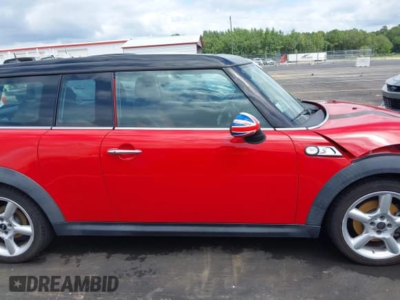 ✅ 2009 MINI Clubman S • VIN: WMWMM33519TP92540 • Лот: 43052465. Опубликован ранее на IAAI с пробегом 53 368 миль. Бесплатный доступ к архиву аукционных продаж из США и подробный отчёт об истории автомобиля на DreamBid. Изображение 13.