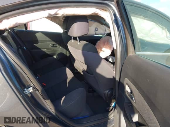 2013 Chevrolet Cruze 1LT z VIN 1G1PC5SB5D7211895, wystawiony jako IAAI lot #43385284 z przebiegiem 157 893 mil mil oraz . Historia ofert i sprzedaży dostępna na DreamBid. Obrazek 8.