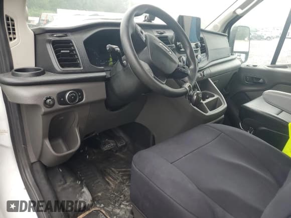 ✅ 2020 Ford Transit Cargo • VIN: 1FTBW3XG0LKB51926 • Lot: 68347385. Listed on Copart with 489,705 mi. Free auction sales archive from the USA and detailed vehicle history report at DreamBid. Image 8.