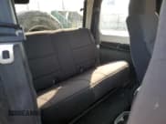 ✅ 2004 Jeep Wrangler Rubicon • VIN: 1J4FA69S74P737413 • Lot: 83940895. Wystawiony na Copart z przebiegiem 241 929 mil. Bezpłatny archiwum sprzedaży aukcyjnych z USA i szczegółowy raport historii pojazdu na DreamBid. Zdjęcie 11.