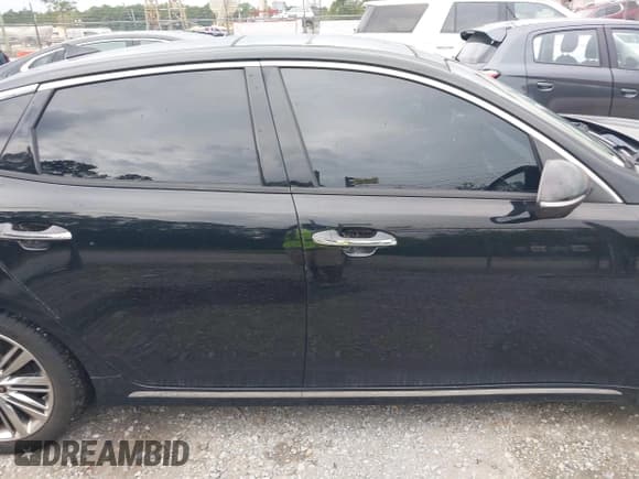 ✅ 2018 Kia Optima SX • VIN: 5XXGV4L23JG196214 • Lot: 43091943. Listed on IAAI with 126,207 mi. Free auction sales archive from the USA and detailed vehicle history report at DreamBid. Image 13.