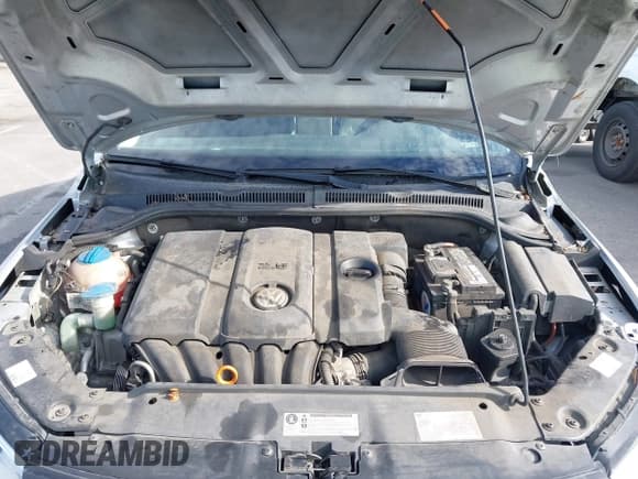 ✅ 2012 Volkswagen Jetta SE • VIN: 3VWDP7AJ1CM402542 • Lot: 43836428. Wystawiony na IAAI z przebiegiem 127 197 mil. Bezpłatny archiwum sprzedaży aukcyjnych z USA i szczegółowy raport historii pojazdu na DreamBid. Zdjęcie 10.