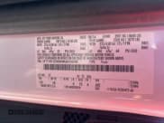 ✅ 2017 Ford Transit • VIN: 1FTYE1ZM3HKA13258 • Lot: 43372562. Wystawiony na IAAI z przebiegiem 213 530 mil. Bezpłatny archiwum sprzedaży aukcyjnych z USA i szczegółowy raport historii pojazdu na DreamBid. Zdjęcie 9.